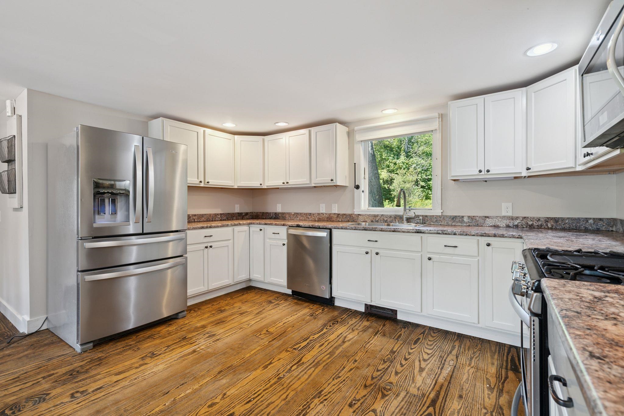 295 Andover Road New London, NH 03257 - Photo 5 of 33