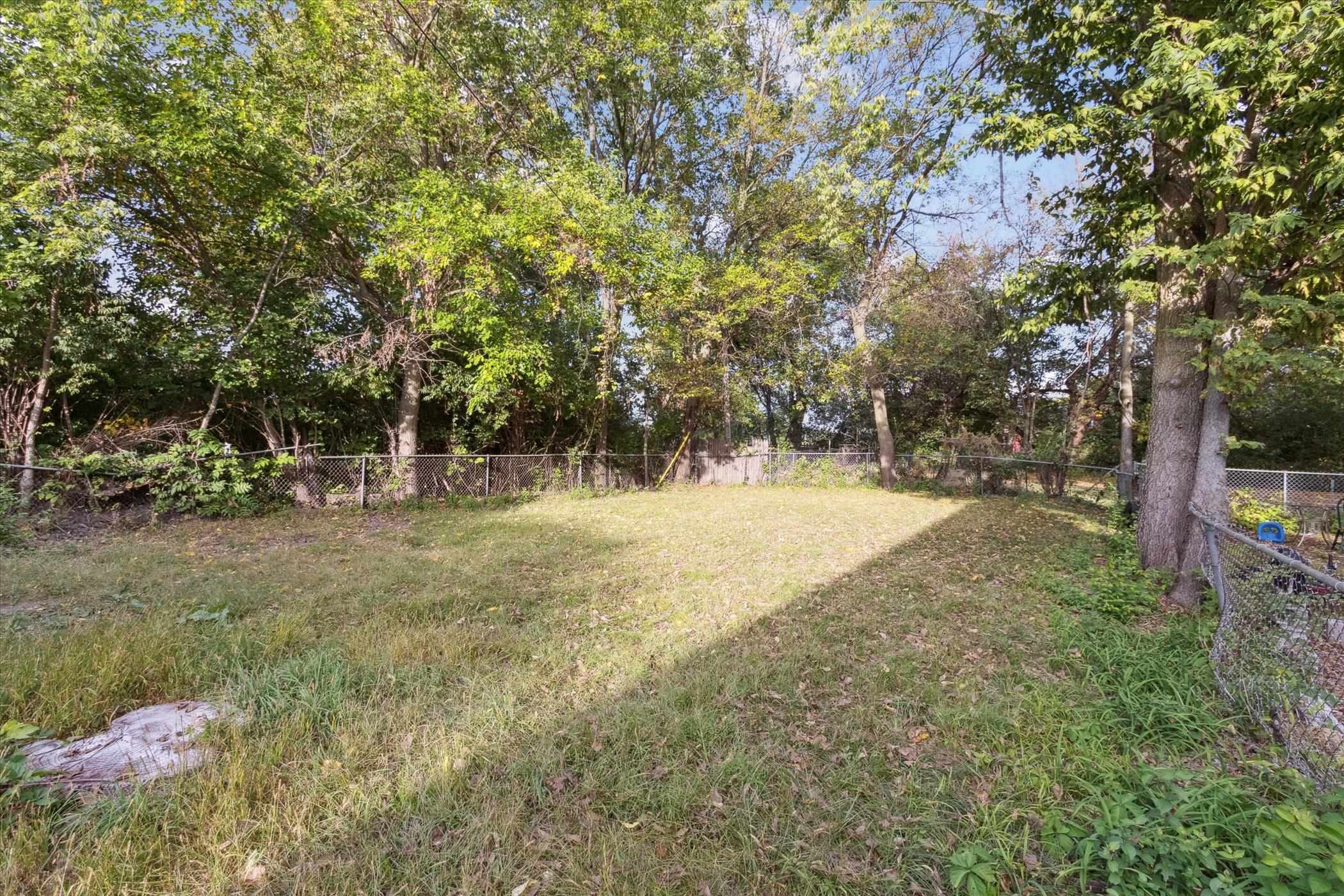 918 South 3rd Street Rockford, IL 61104 - Photo 19 of 27 a view of outdoor space