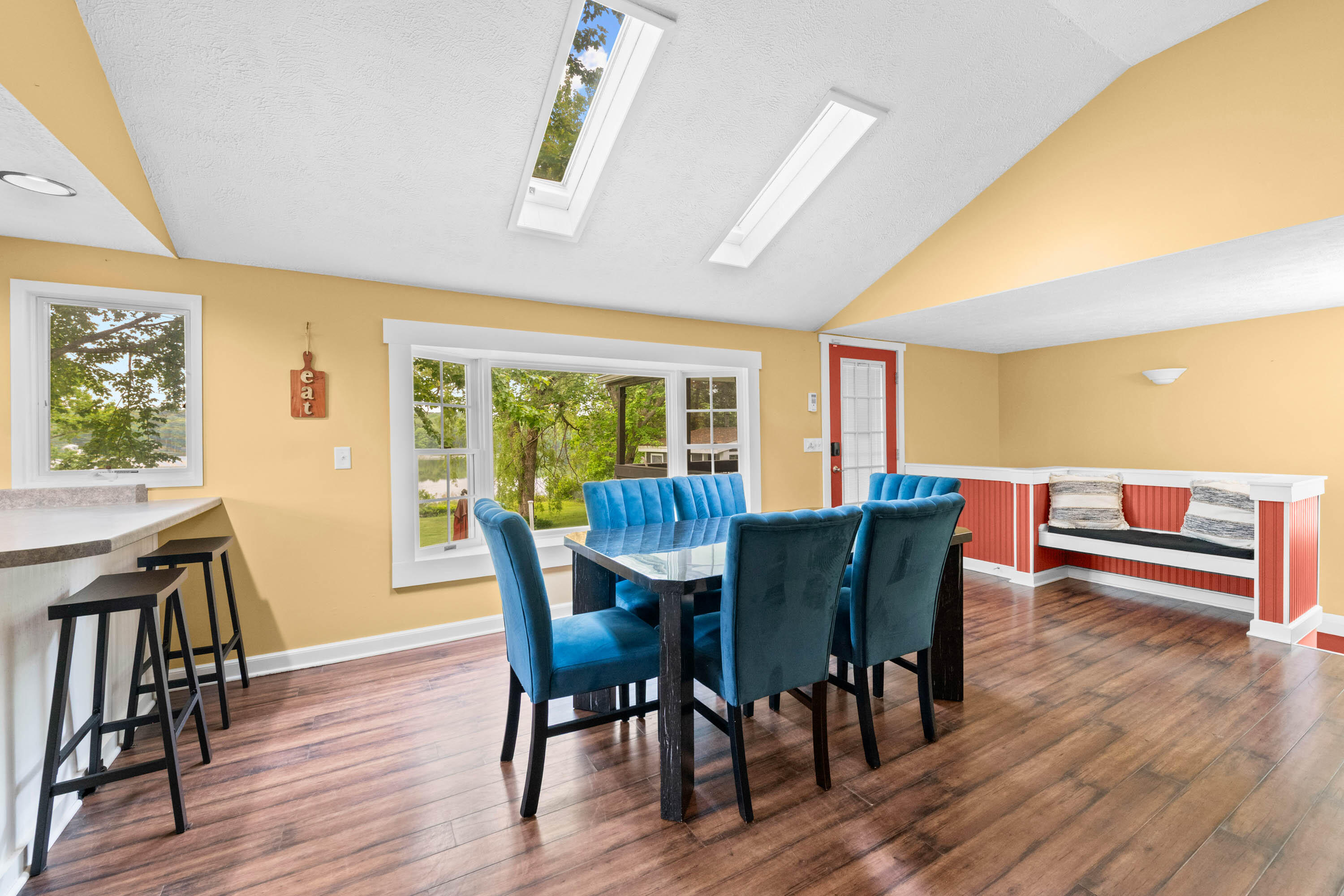 998 Lewiston Road West Gardiner, ME 04345 - Photo 11 of 41 dining area