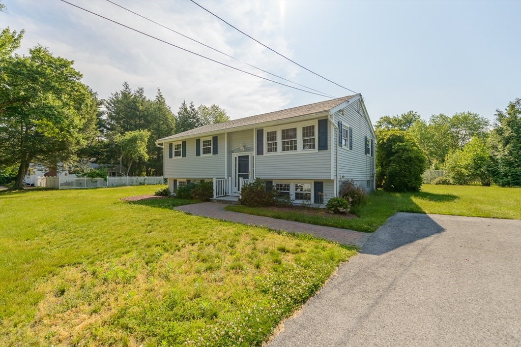 392 Acton Road Chelmsford, MA 01824 - Photo 1 of 27