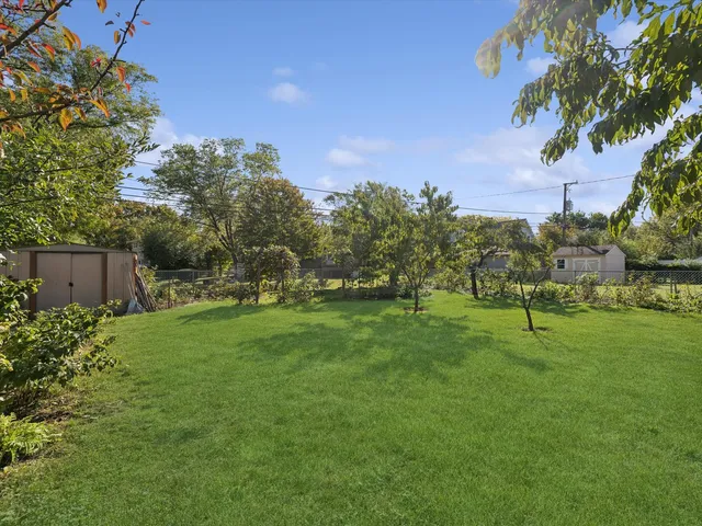 $499,000 | 275 Wilkins Drive, Des Plaines, IL 60016