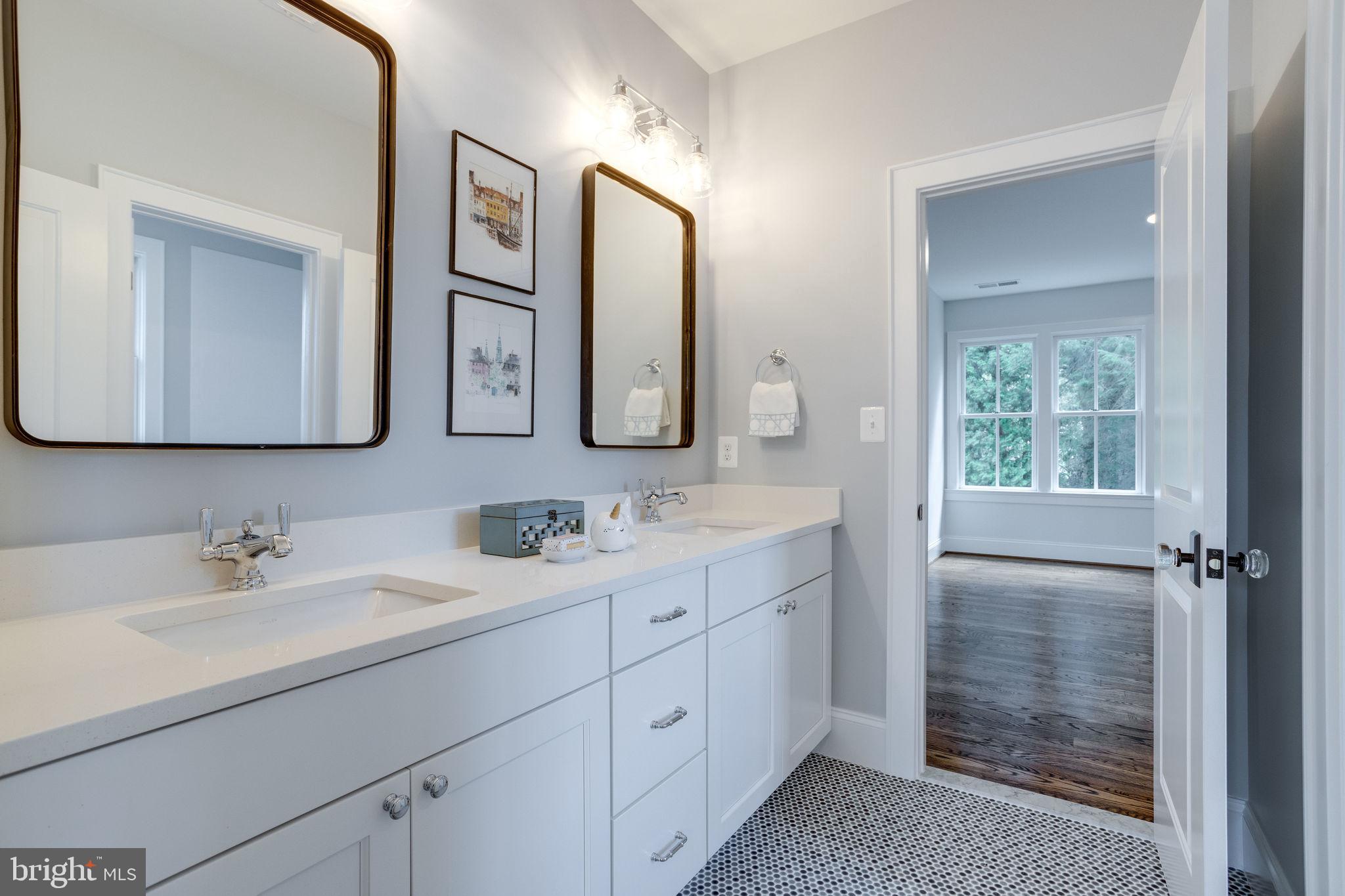4514 25th Road North Arlington, VA 22207 - Photo 44 of 87 Shared Bath for Bedrooms two and three