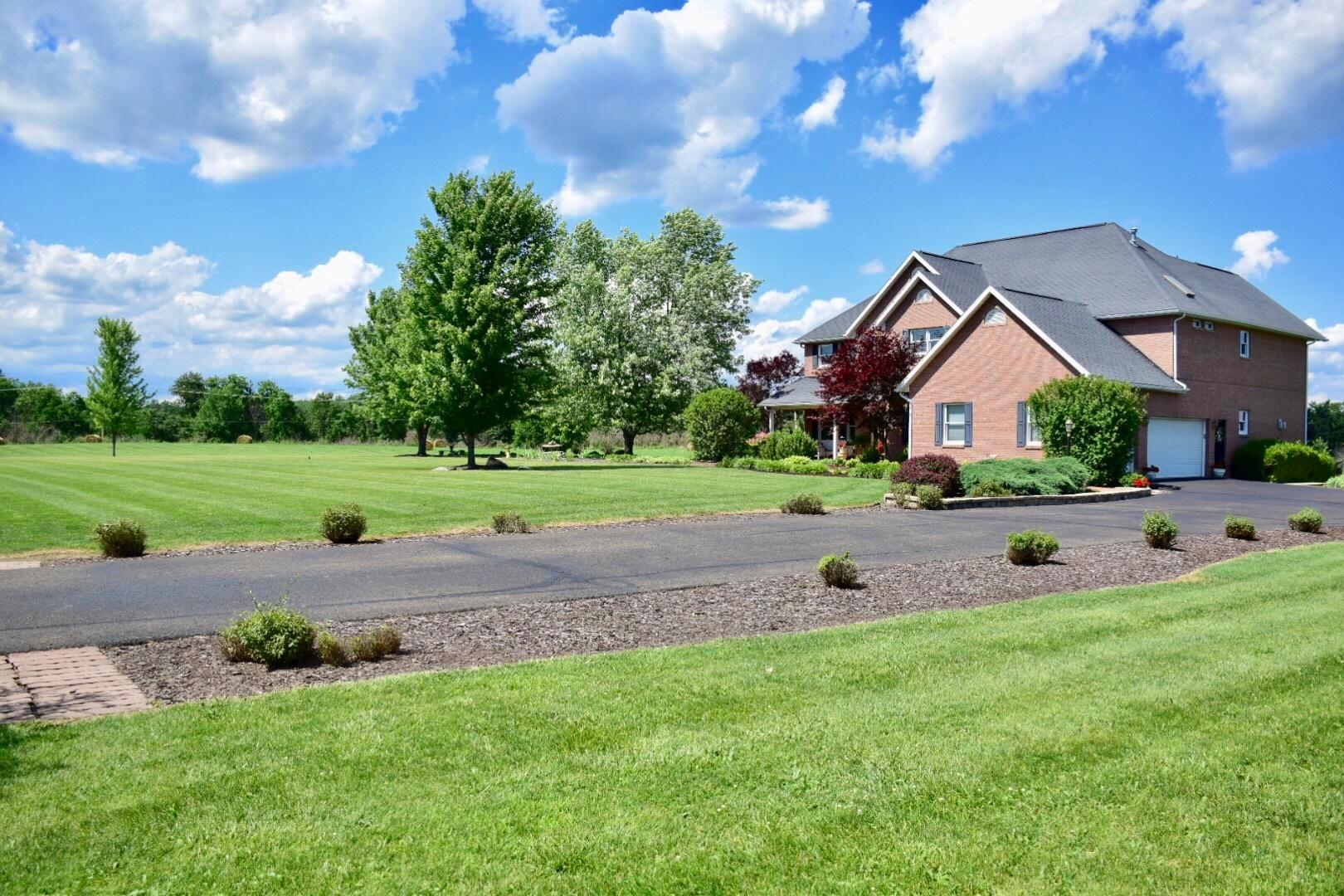 100 Spry Road Zanesville, OH 43701 - Photo 4 of 53