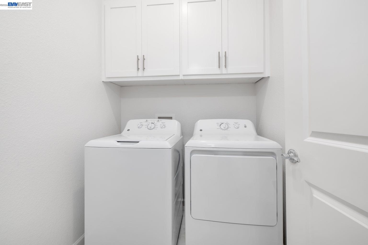 30 Cypress Way Pittsburg, CA 94565 - Photo 15 of 30 a utility room with dryer and washer