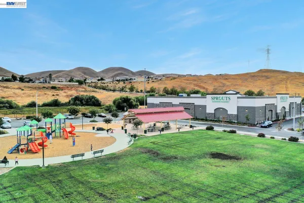 $695,000 | 30 Cypress Way, Pittsburg, CA 94565