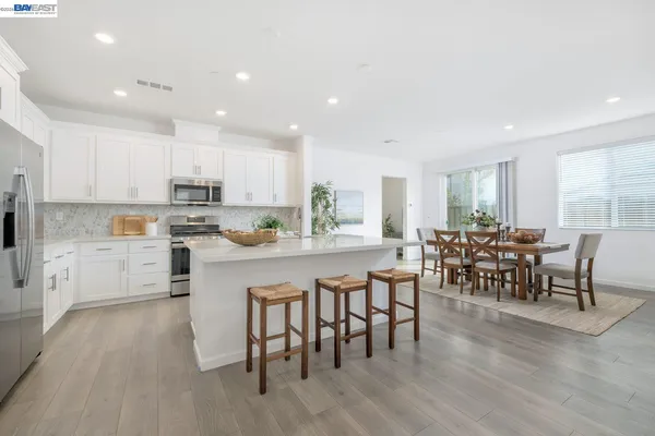 $695,000 | 30 Cypress Way, Pittsburg, CA 94565
