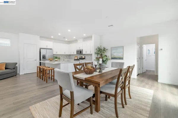 $695,000 | 30 Cypress Way, Pittsburg, CA 94565