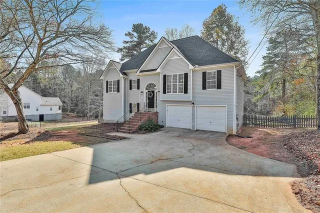 a picture of a bathroom with a sink