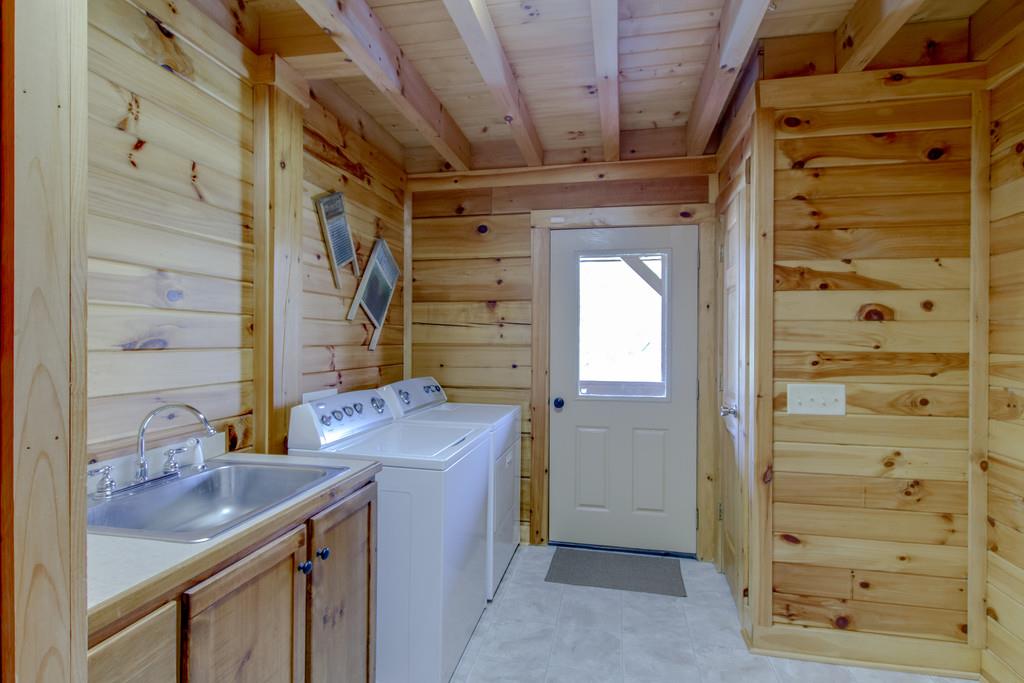 1567 Dillon Road Milton, TN 37118 - Photo 17 of 30 a bathroom with a sink and mirror