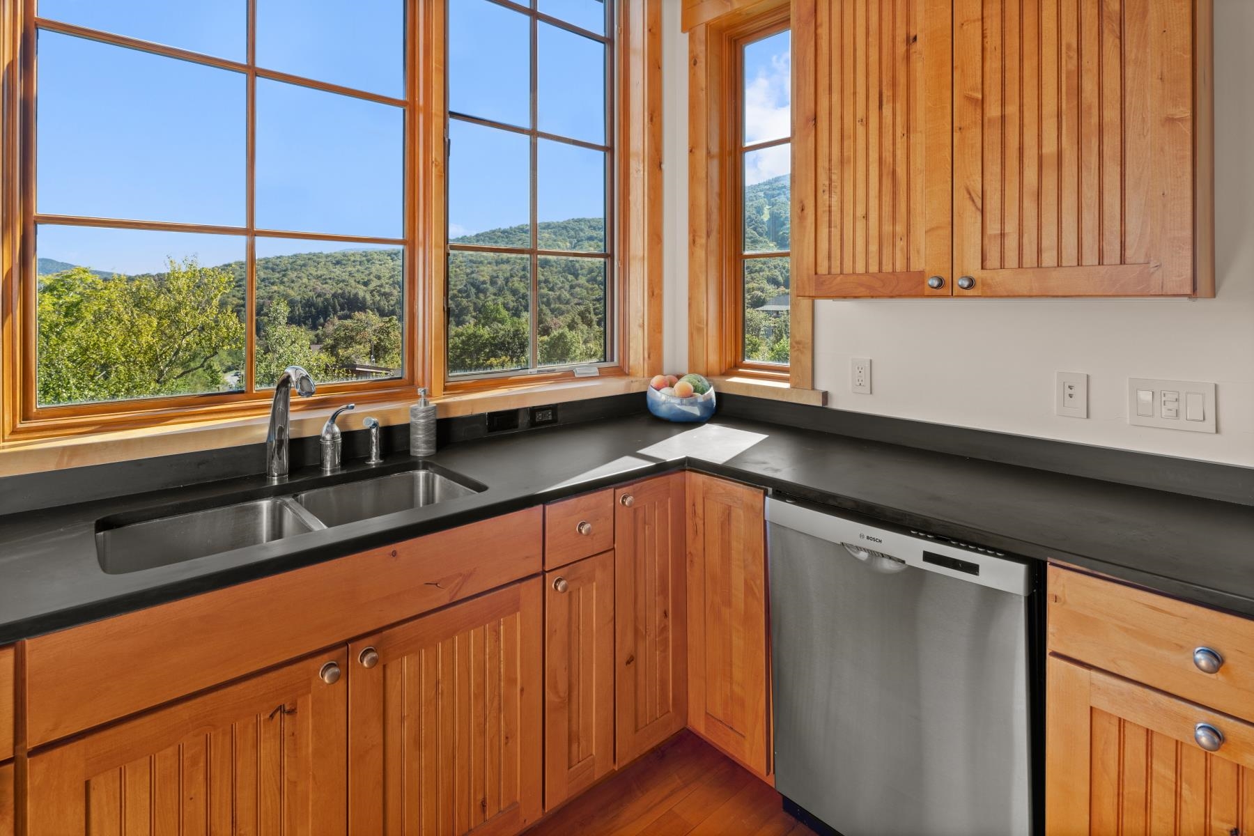 83 Nosedive Drive, Unit CABIN #9 Stowe, VT 05672 - Photo 7 of 40