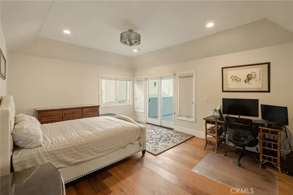 a view of a lake in middle of the house