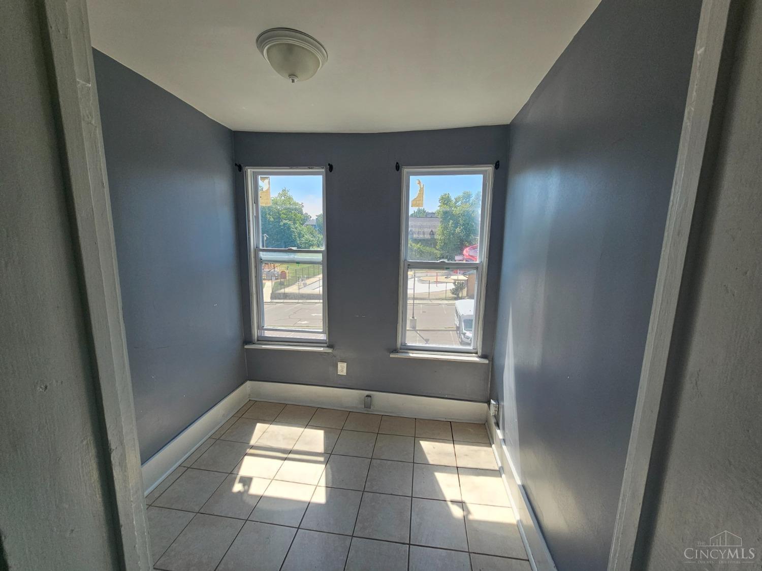3636 Reading Road Cincinnati, OH 45229 - Photo 15 of 23