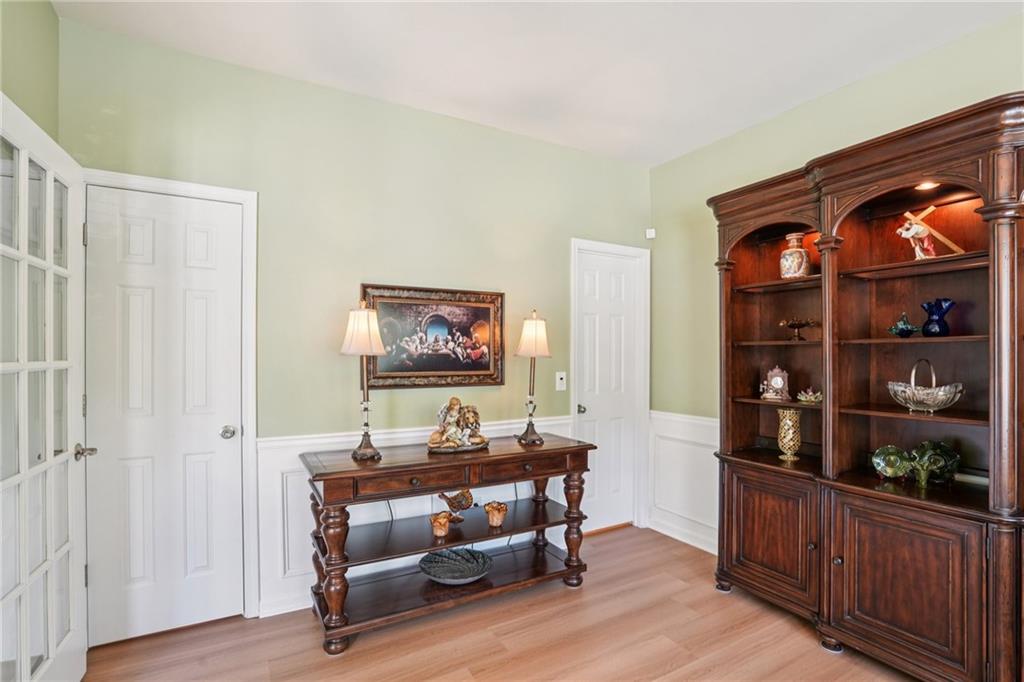 715 Moonlight Way Suwanee, GA 30024 - Photo 17 of 57