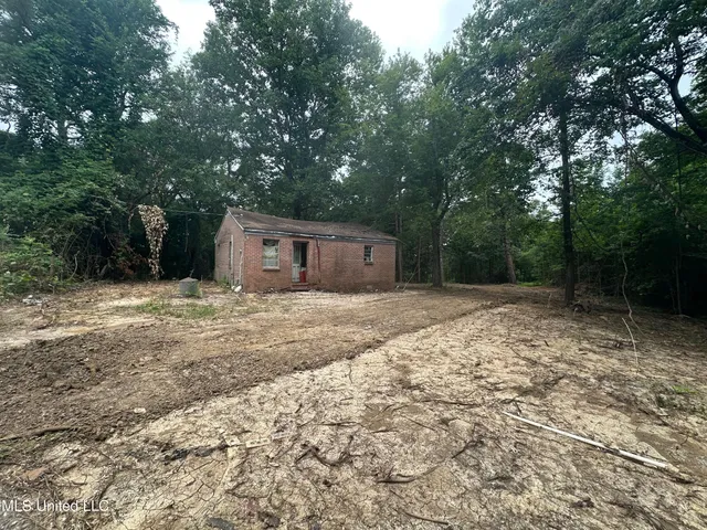 $92,500 | 1761 Old Highway, Holly Springs, MS 38635