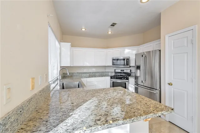 $1,950 | 5817 Golden Wing Street, Las Vegas, NV 89113