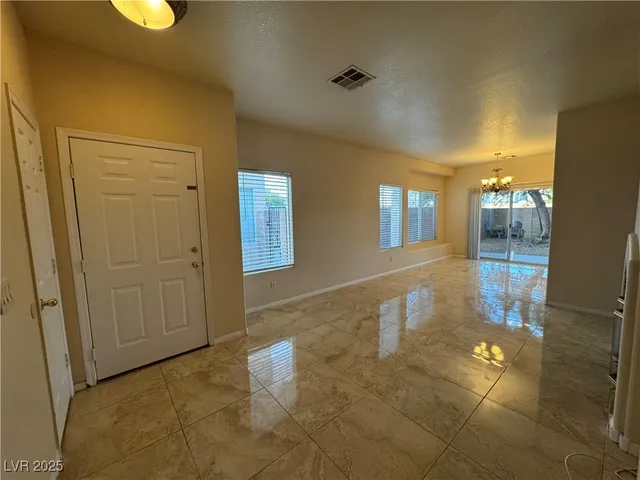 $1,950 | 5817 Golden Wing Street, Las Vegas, NV 89113