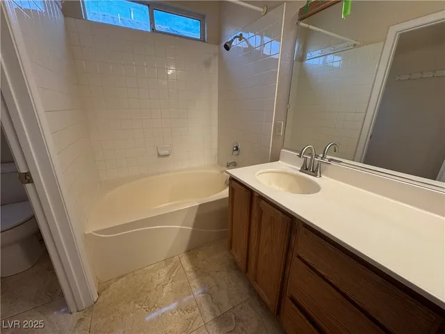 $1,950 | 5817 Golden Wing Street, Las Vegas, NV 89113