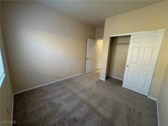 $1,950 | 5817 Golden Wing Street, Las Vegas, NV 89113