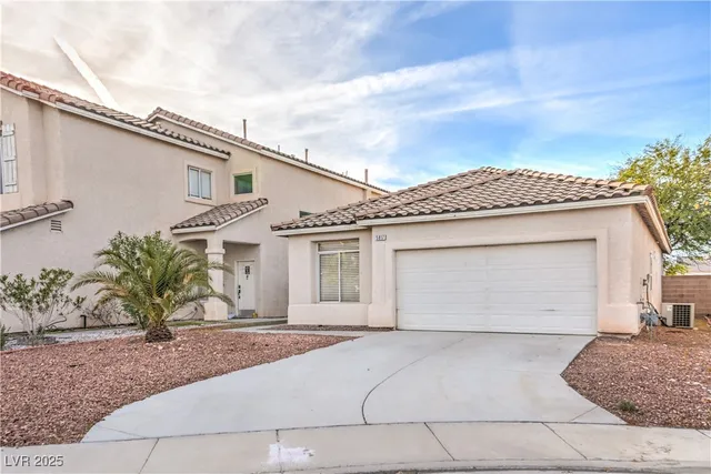 $1,950 | 5817 Golden Wing Street, Las Vegas, NV 89113