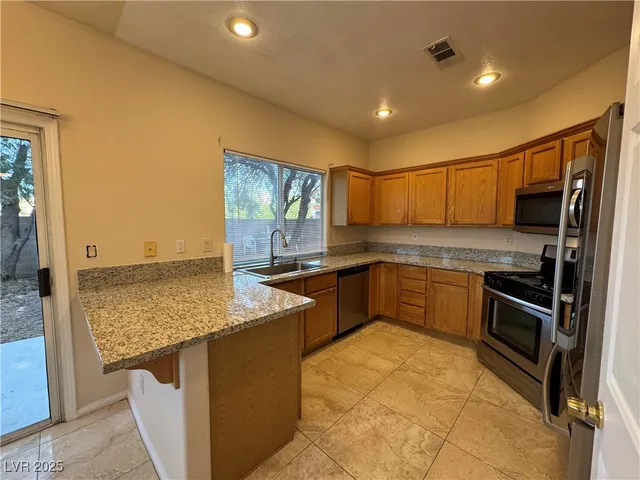 $1,950 | 5817 Golden Wing Street, Las Vegas, NV 89113