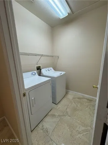 $1,950 | 5817 Golden Wing Street, Las Vegas, NV 89113