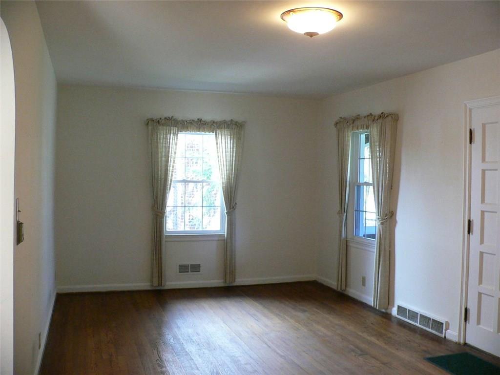 7012 Warwick Road Indianapolis, IN 46220 - Photo 6 of 38 Gallery Image 6