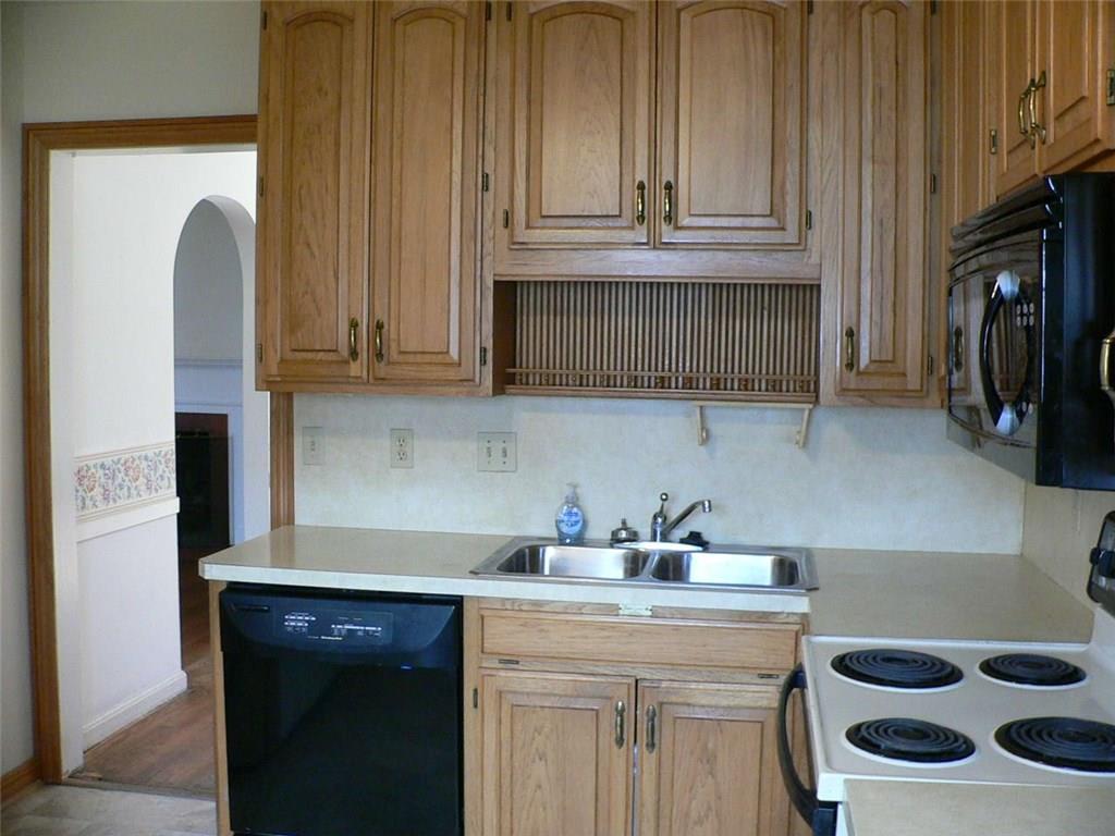 7012 Warwick Road Indianapolis, IN 46220 - Photo 8 of 38 Gallery Image 8