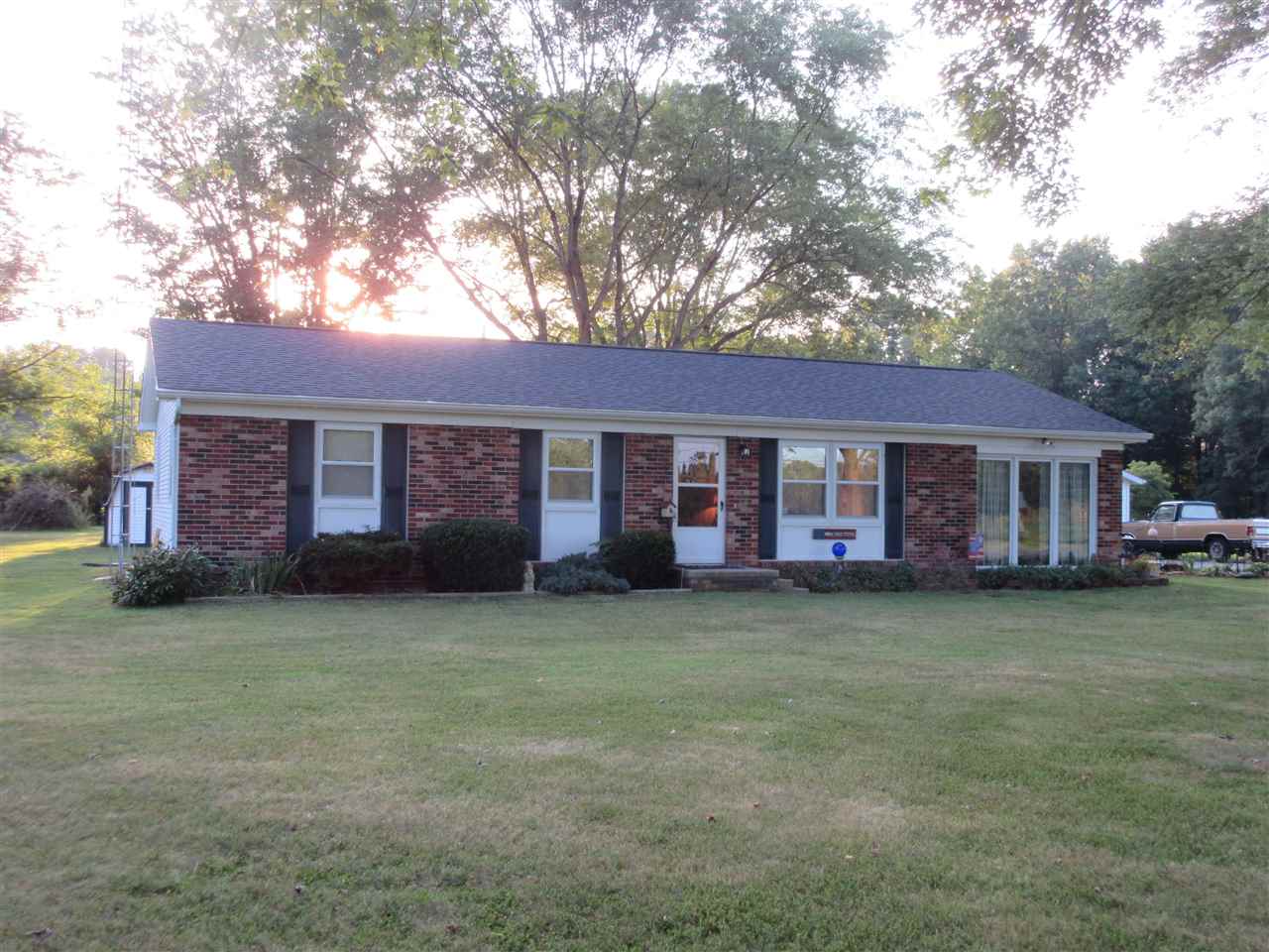 791 Coxton Road Bedford, IN 47421 - Photo 1 of 20 Gallery Image 1