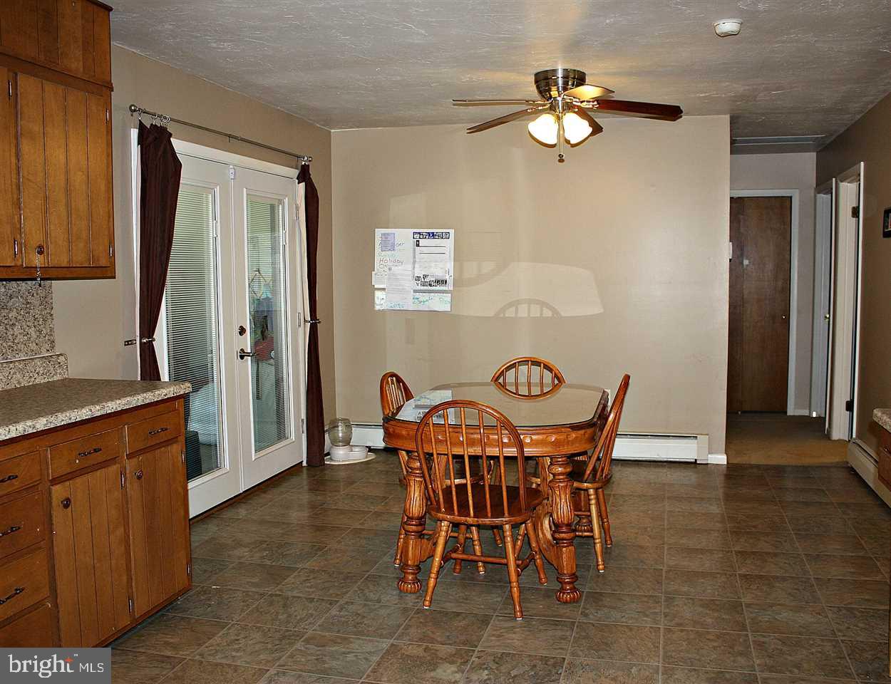 175 Maple Lane Lebanon, PA 17042 - Photo 6 of 25 Gallery Image 6