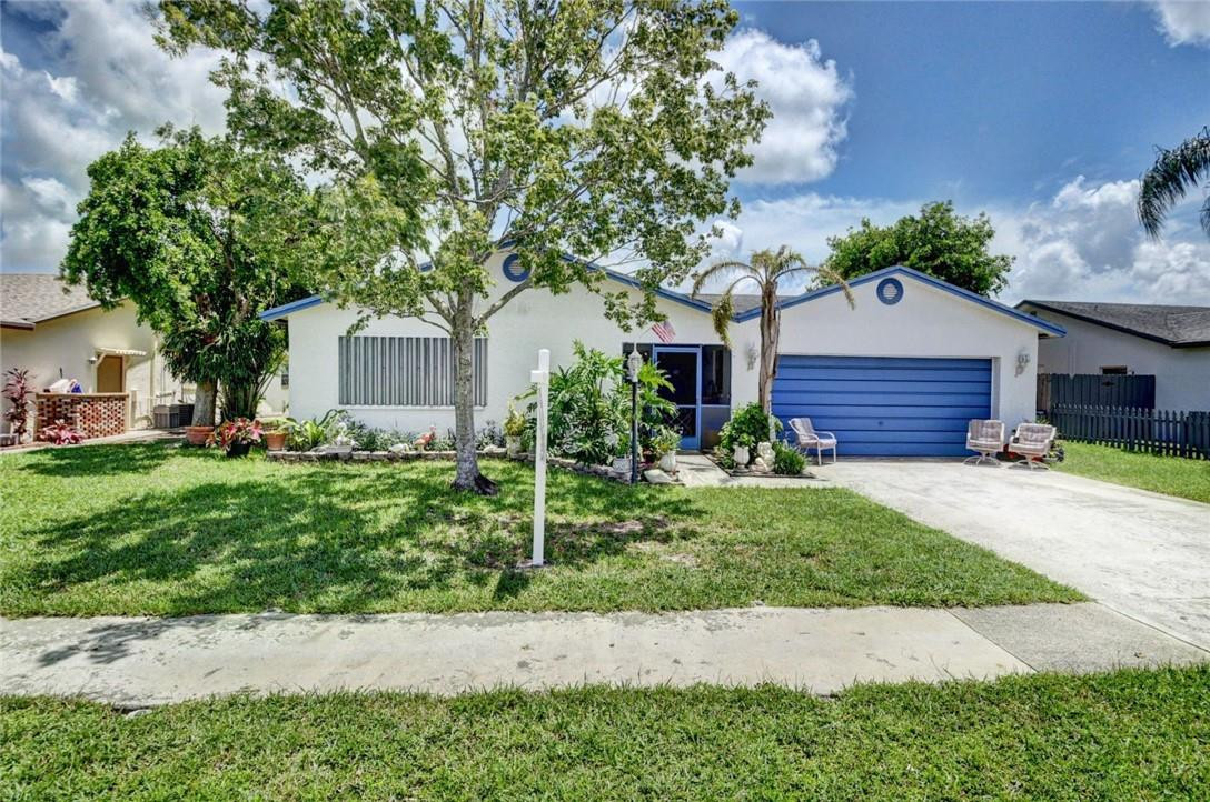 9252 Southwest 18th Road Boca Raton, FL 33428 - Photo 15 of 41 Photo 15