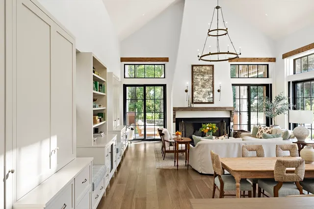 $3,350,000 | 8 Silver Hill Road, Lincoln, MA 01773