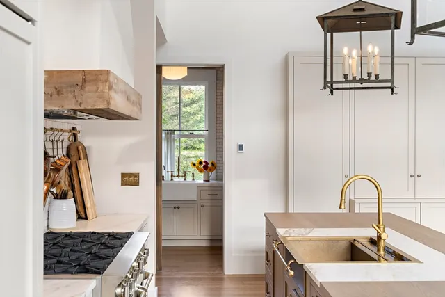 $3,350,000 | 8 Silver Hill Road, Lincoln, MA 01773