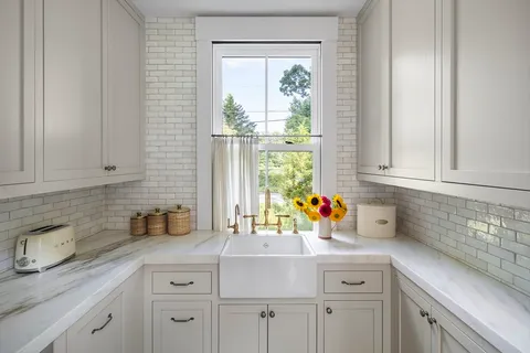 $3,350,000 | 8 Silver Hill Road, Lincoln, MA 01773