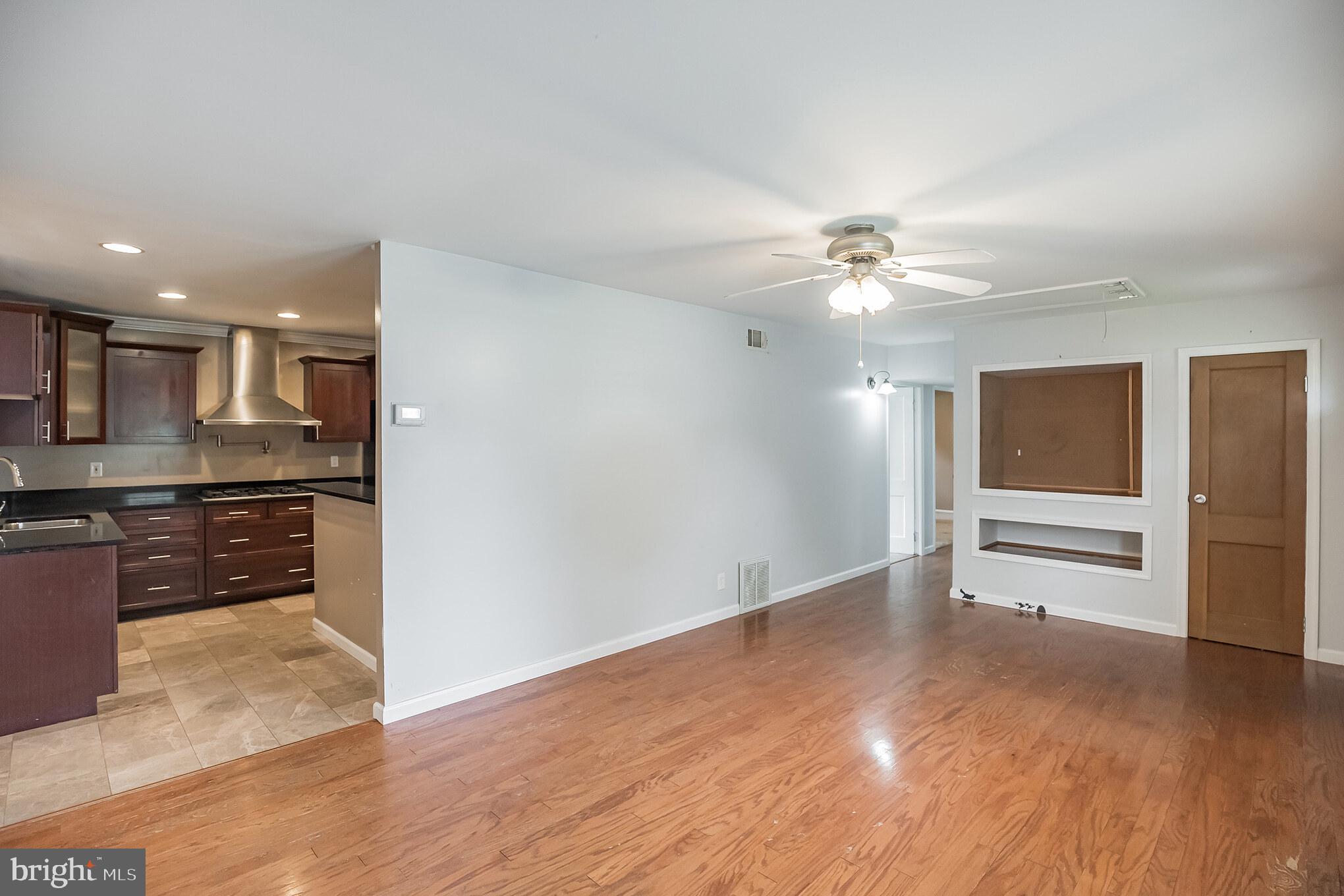 120 Lebbie Lane Fairless Hills, PA 19030 - Photo 3 of 25 Gallery Image 3