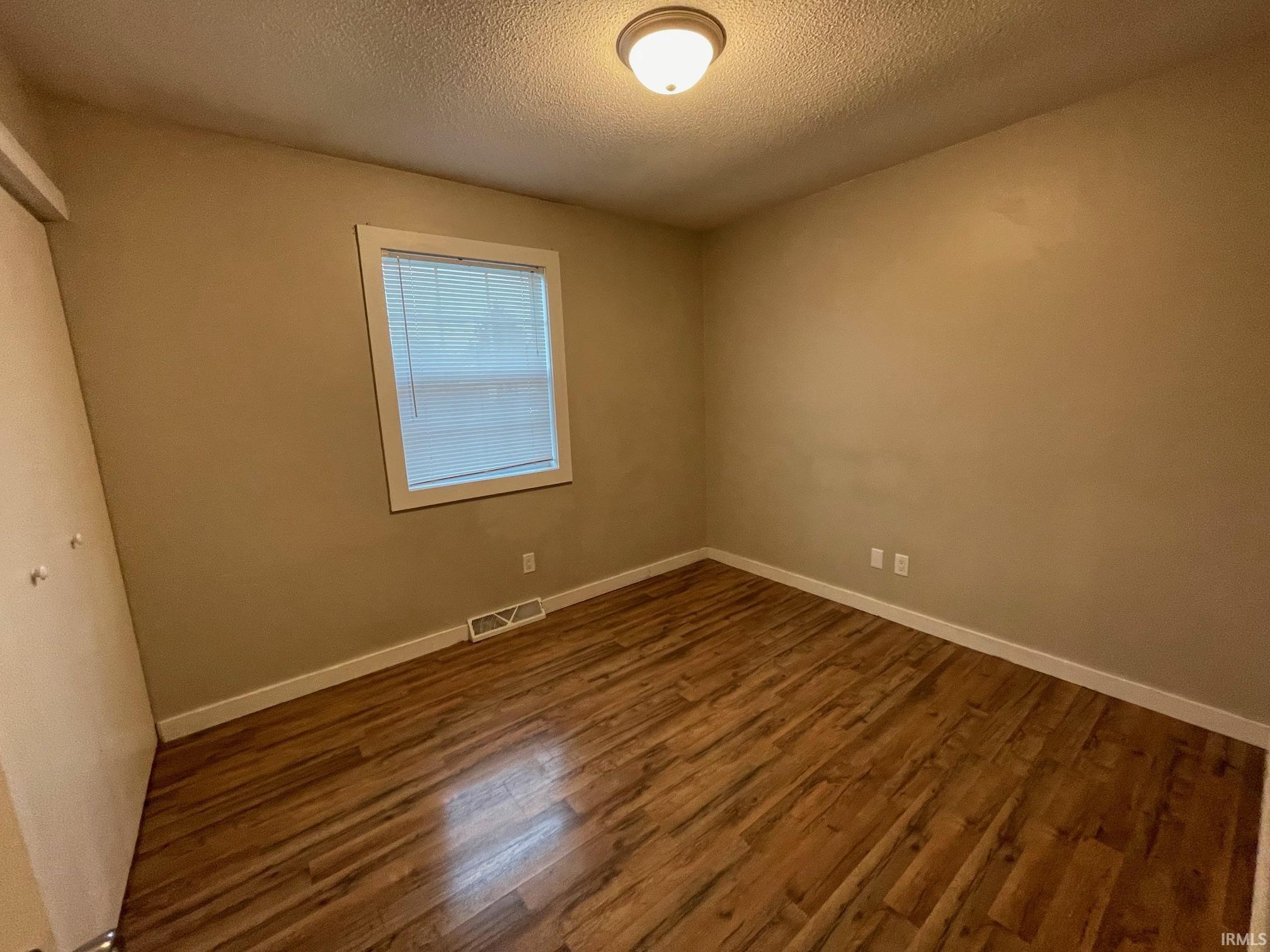 1402 Spear Street Rochester, IN 46975 - Photo 8 of 13