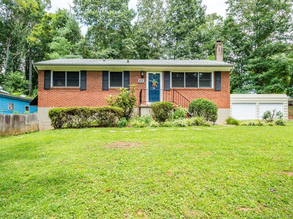 42 Royal Oaks Road Arden, NC 28704 - Photo 2 of 30 Gallery Image 2
