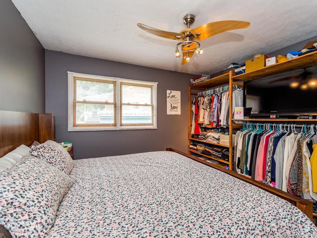 42 Royal Oaks Road Arden, NC 28704 - Photo 12 of 30 Gallery Image 12