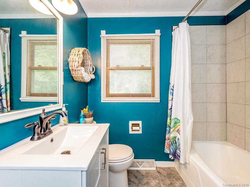 42 Royal Oaks Road Arden, NC 28704 - Photo 19 of 30 Gallery Image 19