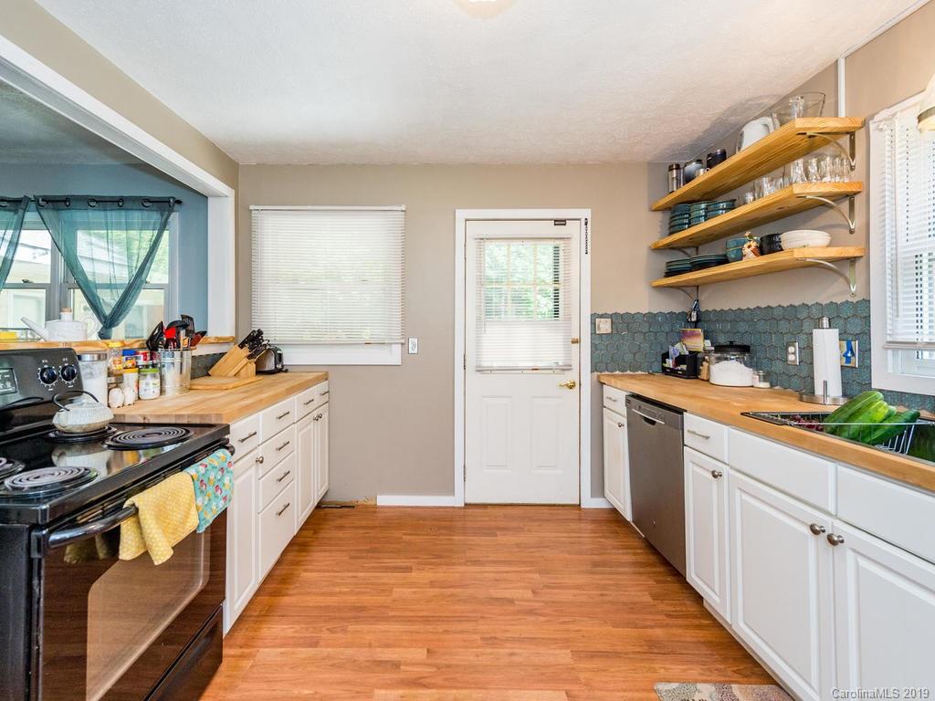 42 Royal Oaks Road Arden, NC 28704 - Photo 6 of 30 Gallery Image 6