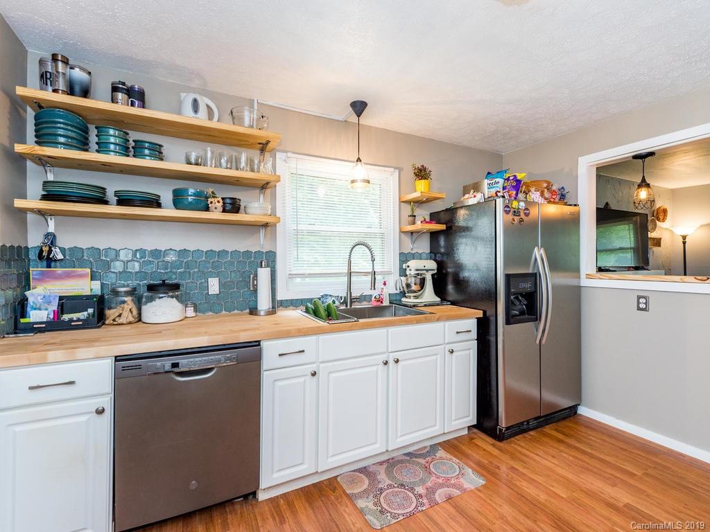 42 Royal Oaks Road Arden, NC 28704 - Photo 7 of 30 Gallery Image 7
