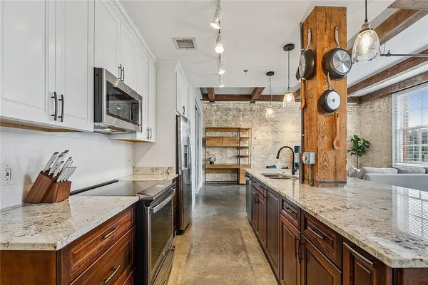 $4,075 | 825 Lafayette Street, Unit 4, New Orleans, LA 70113