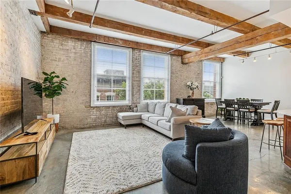 $4,075 | 825 Lafayette Street, Unit 4, New Orleans, LA 70113