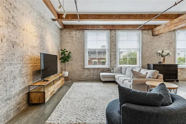 $4,200 | 825 Lafayette Street, Unit 4, New Orleans, LA 70113