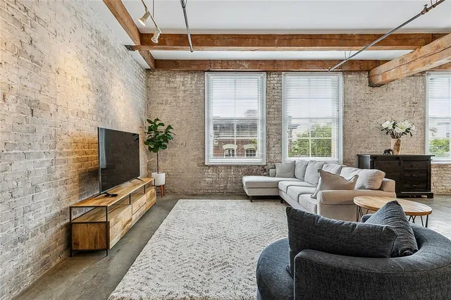 $4,200 | 825 Lafayette Street, Unit 4, New Orleans, LA 70113