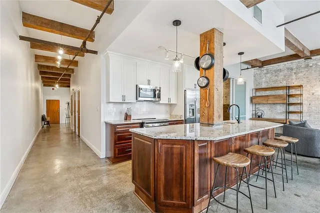 $4,200 | 825 Lafayette Street, Unit 4, New Orleans, LA 70113