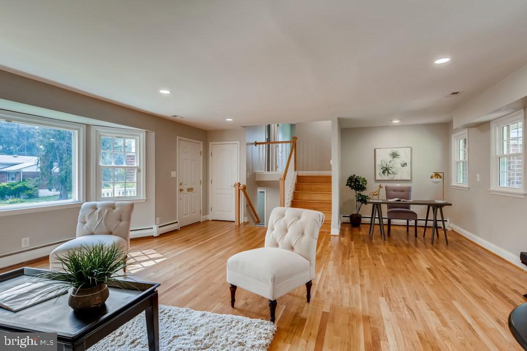 907 Sibley Road Baltimore, MD 21286 - Photo 4 of 36 Gallery Image 4