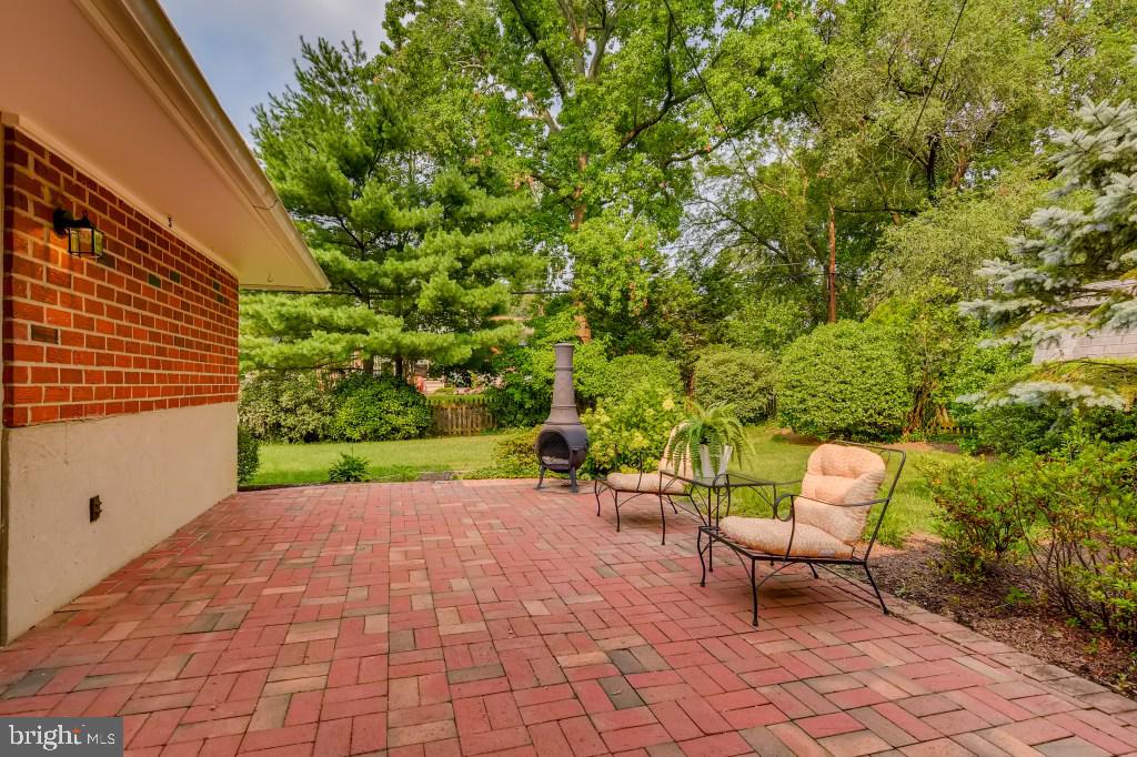 907 Sibley Road Baltimore, MD 21286 - Photo 34 of 36 Backyard Patio