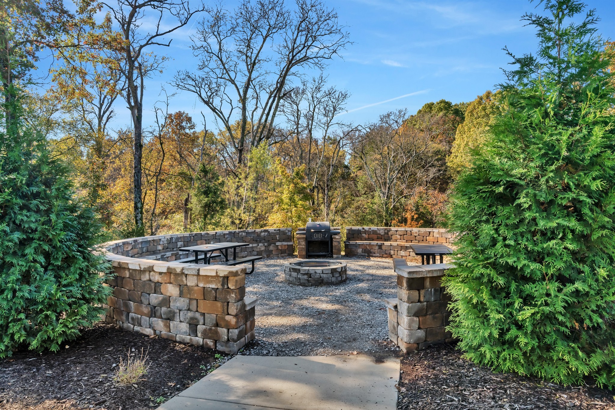 334 Buckner Cir Mount Mount Juliet, TN 37122 - Photo 40 of 44 a view of a chairs and table in the patio