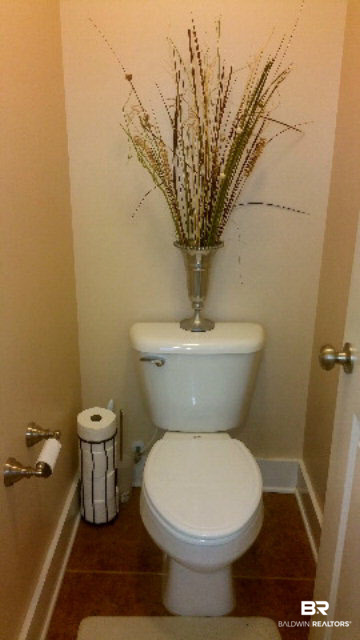 22068 Garland Loop Silverhill, AL 36576 - Photo 10 of 25 Master water closet