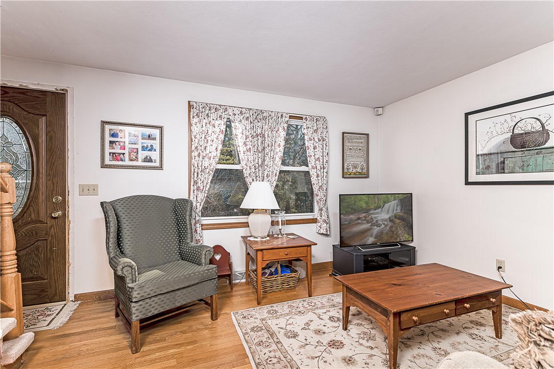 225 Hazard Road West Greenwich, RI 02817 - Photo 6 of 36